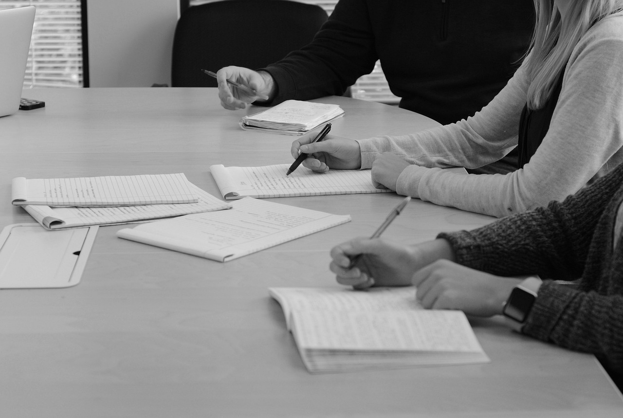 话机世界实名账号：猪蹄在线购买平台