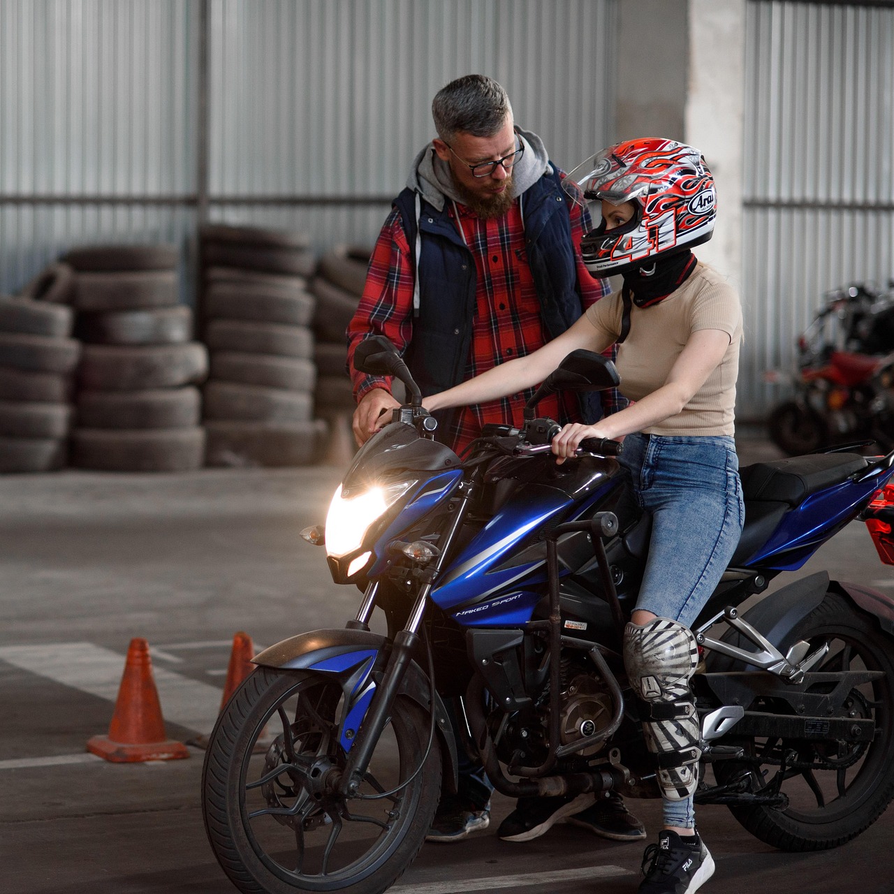 小鸟云实名账号：流量卡使用的独门技巧：如何避免月底流量不足的窘境？